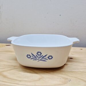 Vintage Corning Ware 1.5 QT Blue Cornflower Casserole Dish P-1 1/2-B